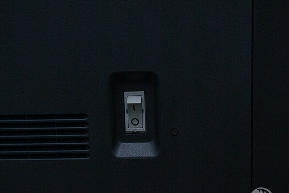 機器的硬件電源開關-科頤辦公