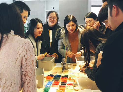 科頤2017年年會(huì)之手工DIY正在學(xué)習(xí)